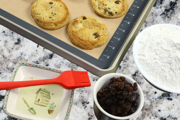 Use case for Silicone Baking Mat & Silicone Basting Brush- altCookingHub